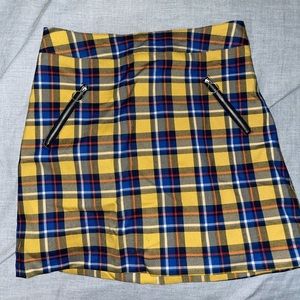 Plaid mini skirt
